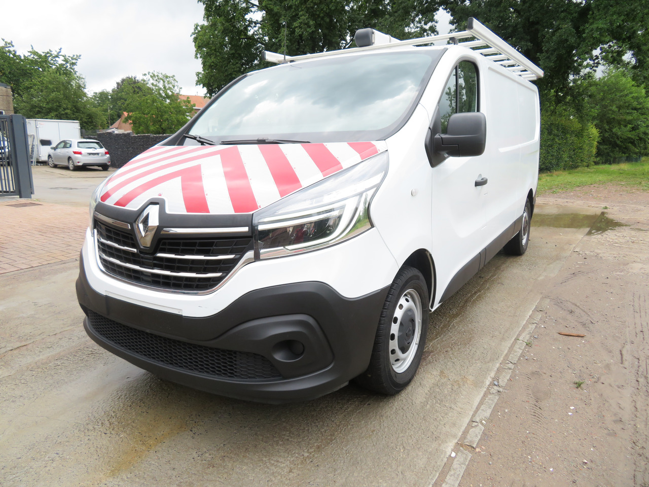 RENAULT Trafic 2.0dCi - L2H1 - Малък ван: снимка 3 RENAULT Trafic 2.0dCi - L2H1 - Малък ван: снимка 3