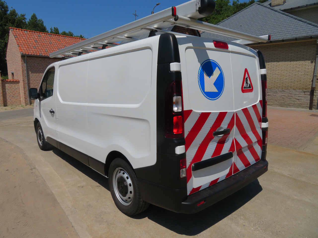 RENAULT Trafic 2.0dCi - L2H1 - Малък ван: снимка 5 RENAULT Trafic 2.0dCi - L2H1 - Малък ван: снимка 5