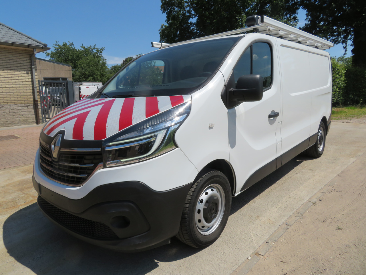 RENAULT Trafic 2.0dCi - L2H1 - Малък ван: снимка 3 RENAULT Trafic 2.0dCi - L2H1 - Малък ван: снимка 3