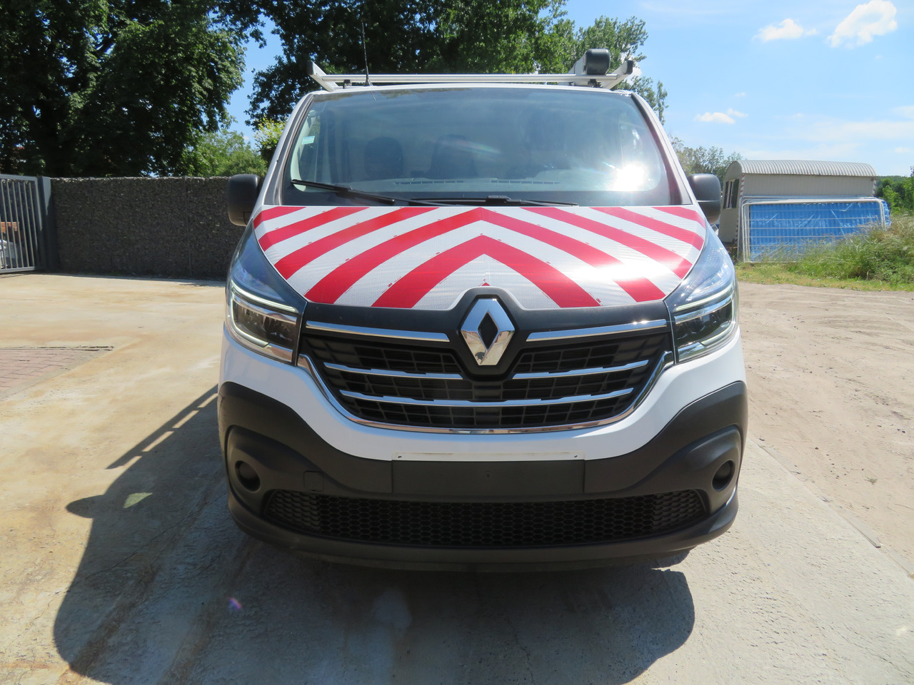 RENAULT Trafic 2.0dCi - L2H1 - Малък ван: снимка 2 RENAULT Trafic 2.0dCi - L2H1 - Малък ван: снимка 2