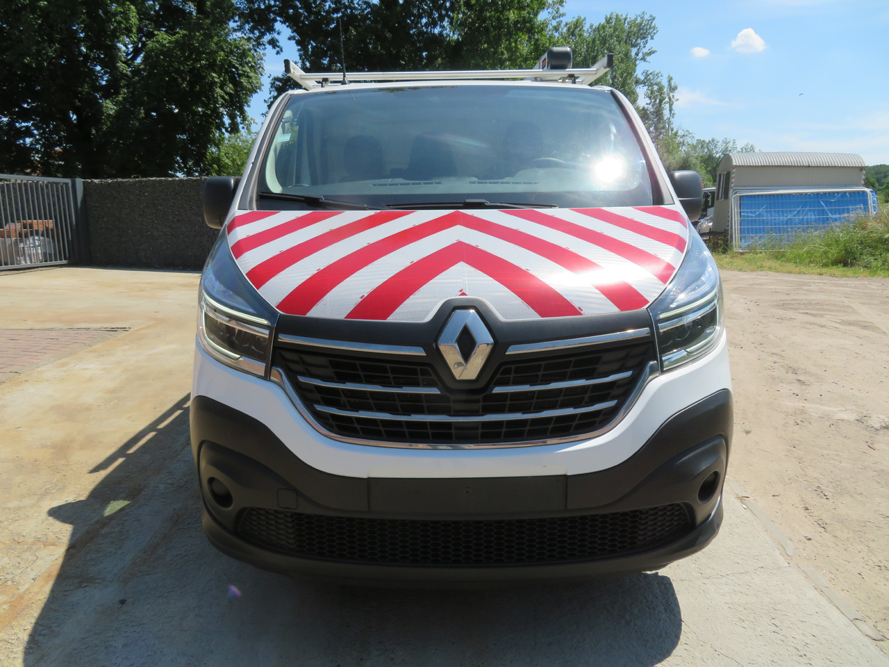 RENAULT Trafic 2.0dCi - L2H1 - Малък ван: снимка 2 RENAULT Trafic 2.0dCi - L2H1 - Малък ван: снимка 2