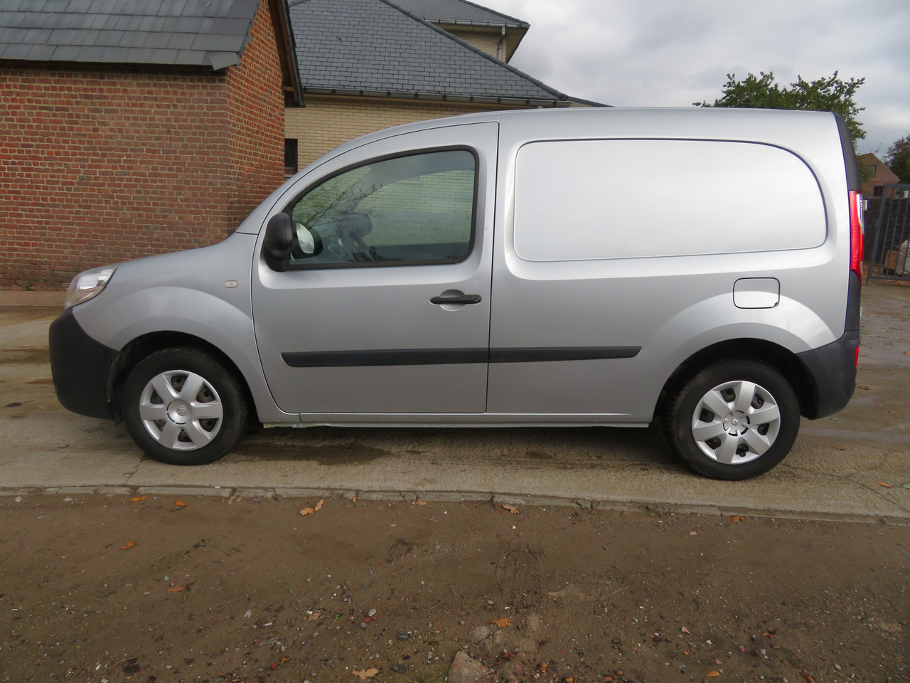 Renault Kangoo 1.5dCi - Малък ван: снимка 4 Renault Kangoo 1.5dCi - Малък ван: снимка 4