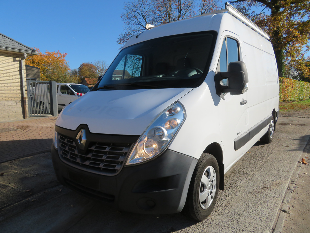 Renault Master 2.3dCi - L2H2 - Товарен бус: снимка 3 Renault Master 2.3dCi - L2H2 - Товарен бус: снимка 3