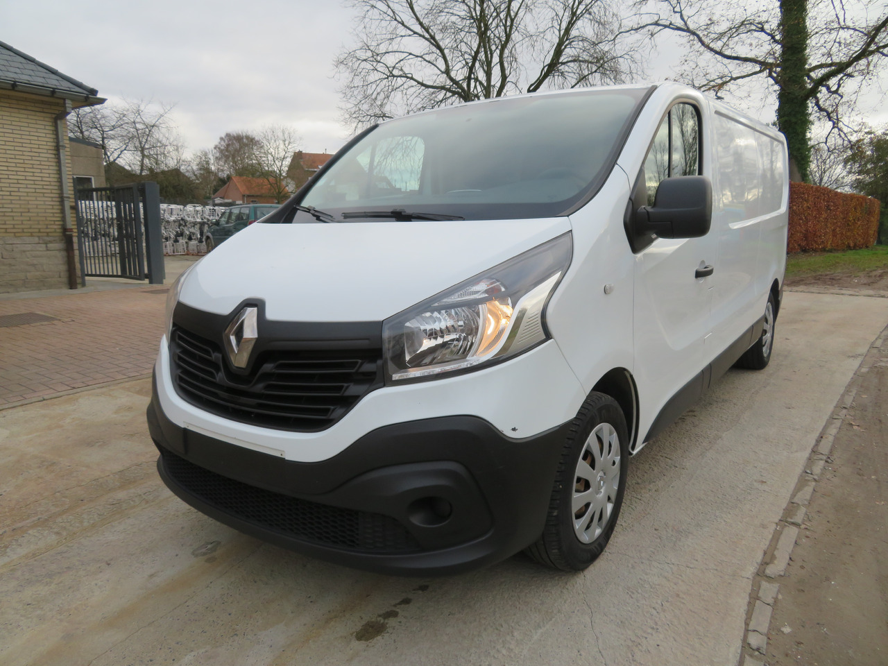Renault Trafic 1.6dCi Grand Confort - L2H1 - Малък ван: снимка 3 Renault Trafic 1.6dCi Grand Confort - L2H1 - Малък ван: снимка 3