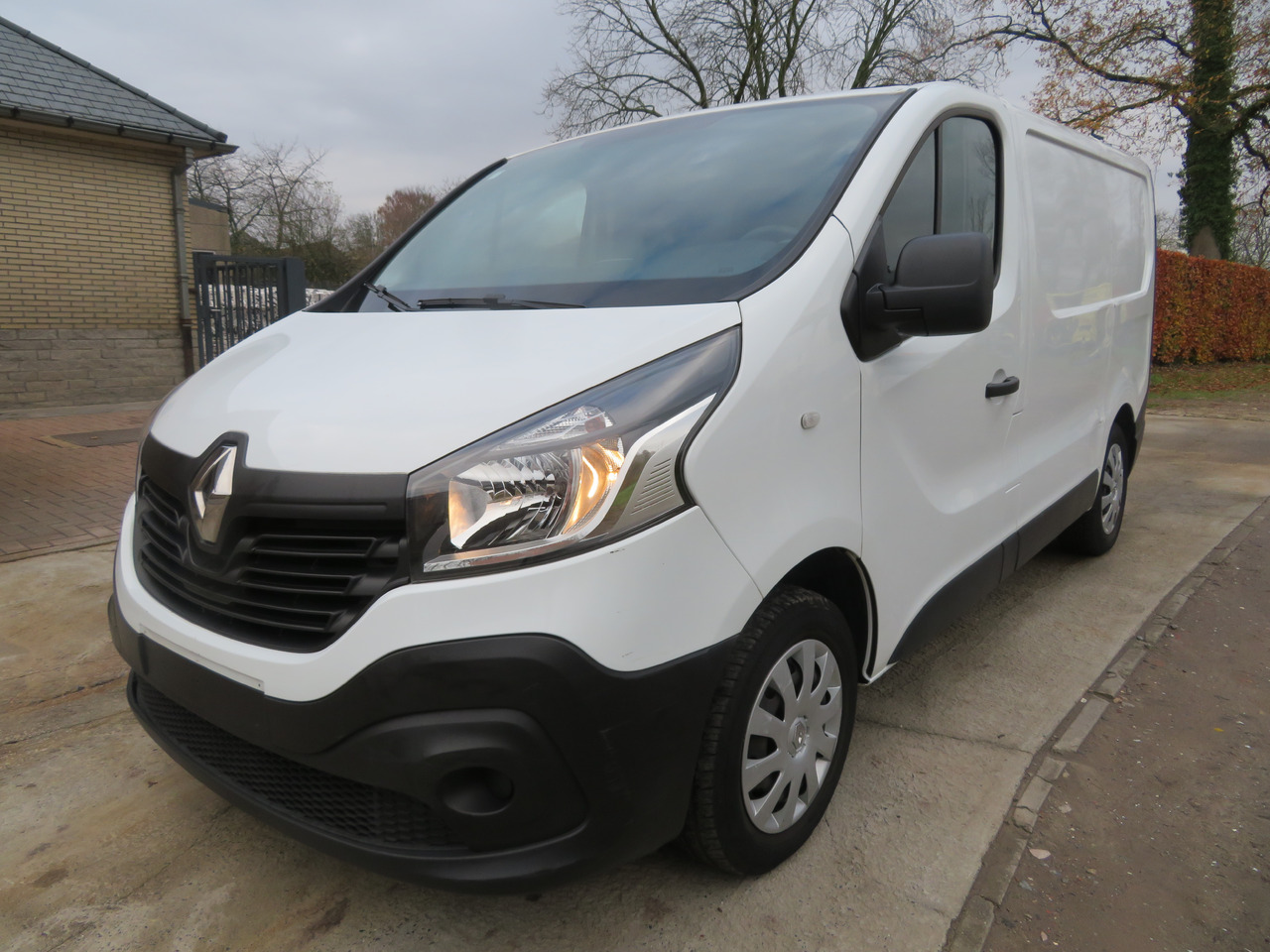 Renault Trafic 1.6dCi L1H1 - Малък ван: снимка 3 Renault Trafic 1.6dCi L1H1 - Малък ван: снимка 3