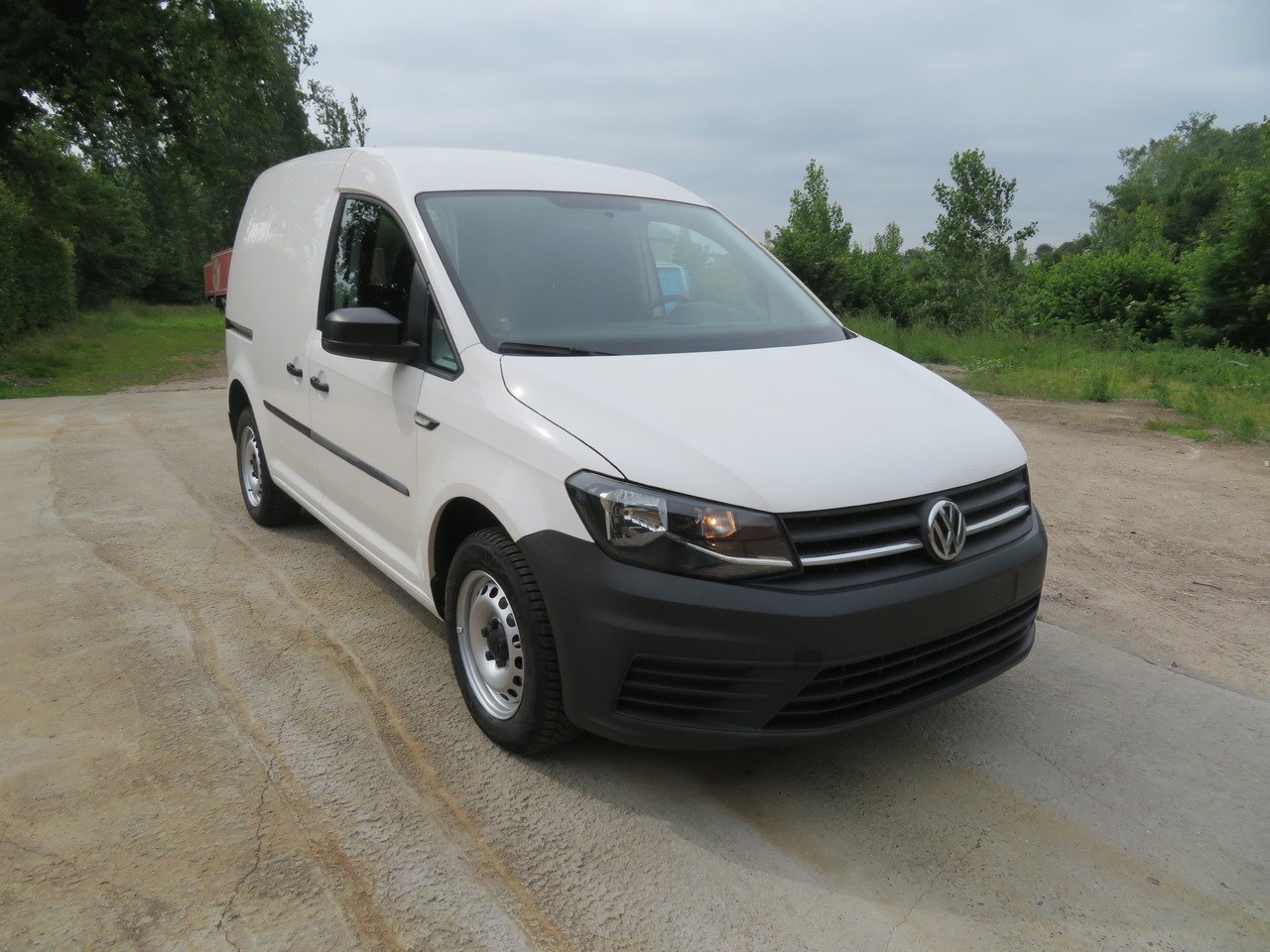 VOLKSWAGEN Caddy 2.0 TDi - Малък ван: снимка 1 VOLKSWAGEN Caddy 2.0 TDi - Малък ван: снимка 1