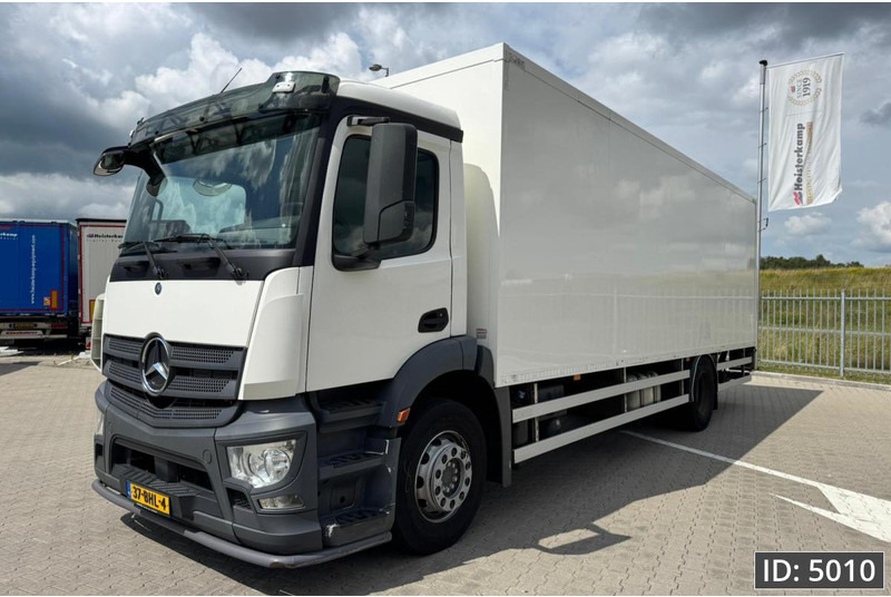 Mercedes-Benz Antos 1824 Day Cab, Euro 6, / Cargolift 2500KG - Камион фургон: снимка 1 Mercedes-Benz Antos 1824 Day Cab, Euro 6, / Cargolift 2500KG - Камион фургон: снимка 1