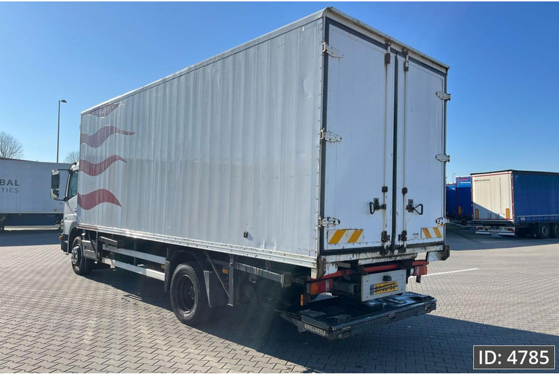 Mercedes-Benz Atego 1318 Day Cab, Euro 5, BDF / EPS automatic / DHOLLANDIA 2000KG - Контейнеровоз/ Сменна каросерия камион: снимка 2 Mercedes-Benz Atego 1318 Day Cab, Euro 5, BDF / EPS automatic / DHOLLANDIA 2000KG - Контейнеровоз/ Сменна каросерия камион: снимка 2
