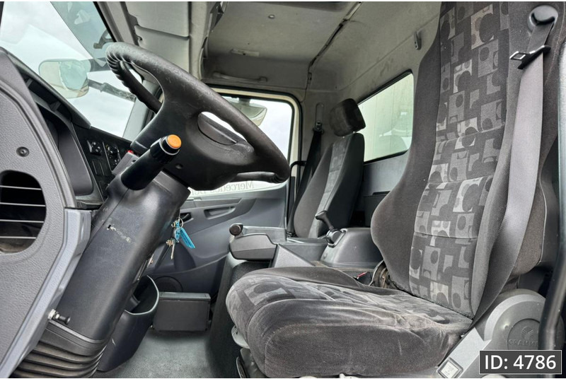 Mercedes-Benz Atego 1318 Day Cab, Euro 5, BDF / EPS automatic / DHOLLANDIA 2000KG - Контейнеровоз/ Сменна каросерия камион: снимка 5 Mercedes-Benz Atego 1318 Day Cab, Euro 5, BDF / EPS automatic / DHOLLANDIA 2000KG - Контейнеровоз/ Сменна каросерия камион: снимка 5