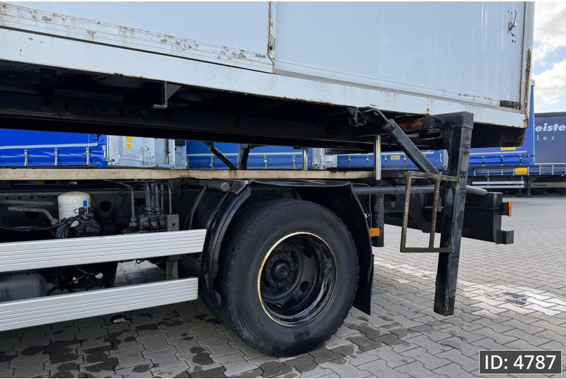 Mercedes-Benz Atego 816 Day Cab, Euro 5, BDF / EPS automatic / standklima / Hydraulic system - Контейнеровоз/ Сменна каросерия камион: снимка 3 Mercedes-Benz Atego 816 Day Cab, Euro 5, BDF / EPS automatic / standklima / Hydraulic system - Контейнеровоз/ Сменна каросерия камион: снимка 3