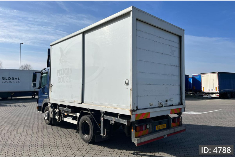 Mercedes-Benz Atego 816 Day Cab, Euro 5, BDF / EPS automatic / standklima / Hydraulic system - Контейнеровоз/ Сменна каросерия камион: снимка 2 Mercedes-Benz Atego 816 Day Cab, Euro 5, BDF / EPS automatic / standklima / Hydraulic system - Контейнеровоз/ Сменна каросерия камион: снимка 2