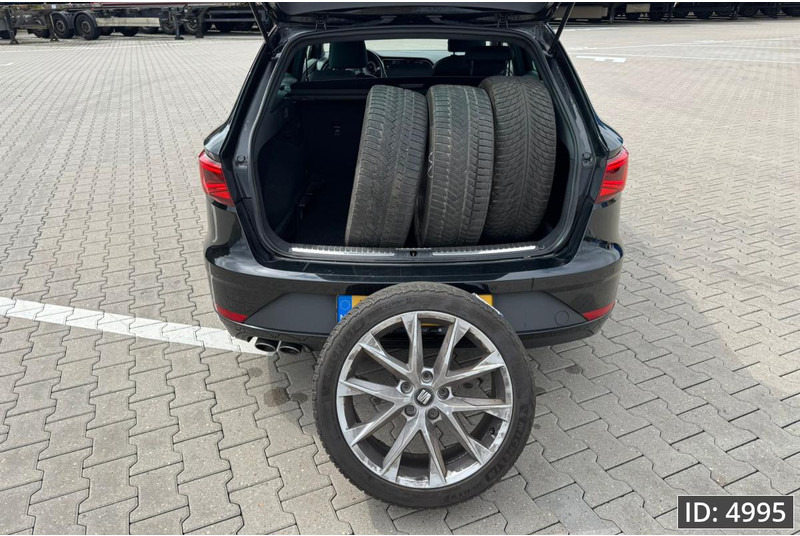 SEAT Leon ST FR 2.0 Euro 6, DSG/Pano/Camera/Keyless/Extra winterset - Лек автомобил: снимка 5 SEAT Leon ST FR 2.0 Euro 6, DSG/Pano/Camera/Keyless/Extra winterset - Лек автомобил: снимка 5