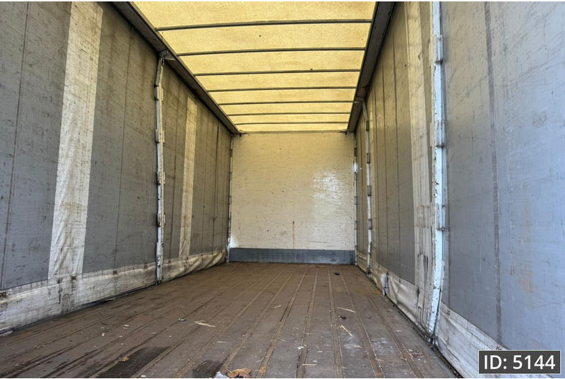 Scania P230 Day Cab, Euro 5, / Manual / 750x248x260 / DHOLLANDIA - Камион с брезент: снимка 5 Scania P230 Day Cab, Euro 5, / Manual / 750x248x260 / DHOLLANDIA - Камион с брезент: снимка 5