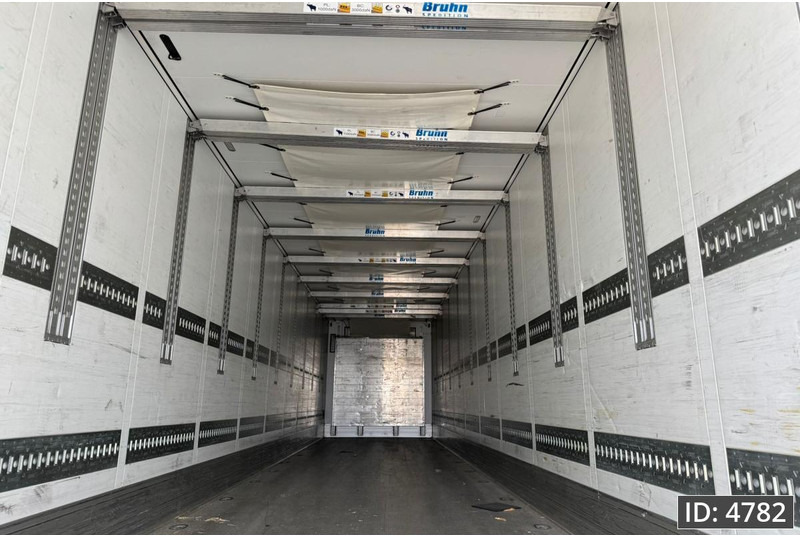 Schmitz Cargobull SCB*S3 SLXe400 / Double stock / Huckepack / 4 pcs - Рефрижератор полуремарке: снимка 5 Schmitz Cargobull SCB*S3 SLXe400 / Double stock / Huckepack / 4 pcs - Рефрижератор полуремарке: снимка 5