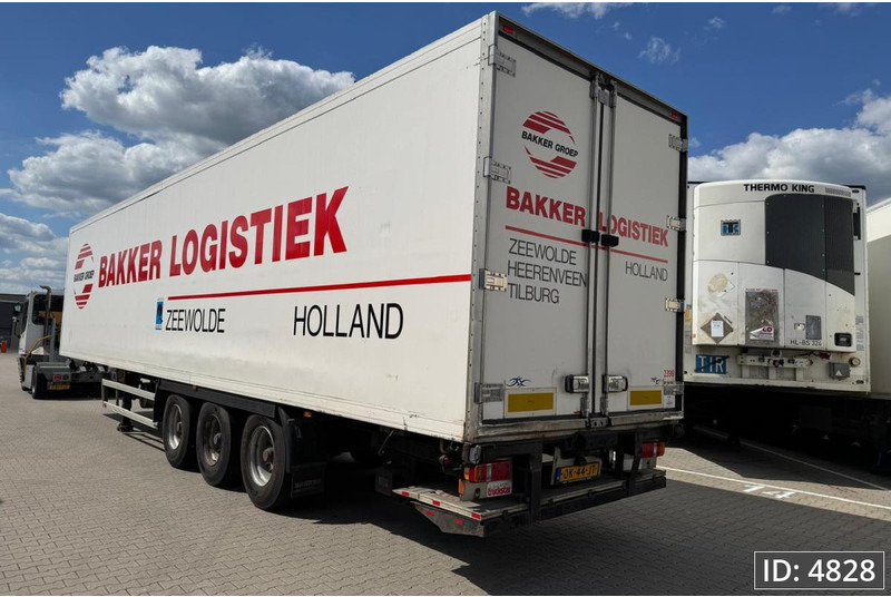Sor Iberica SP71 / Lift axle - Рефрижератор полуремарке: снимка 2 Sor Iberica SP71 / Lift axle - Рефрижератор полуремарке: снимка 2