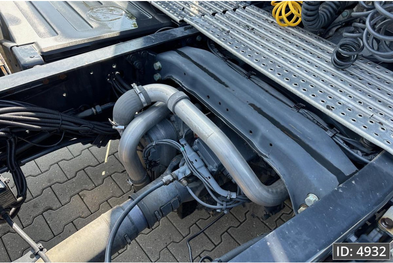 MAN TGX 18.460 XXL, Euro 6, XXL / Retarder / Fridge / Low mileage / Full options - Влекач: снимка 4 MAN TGX 18.460 XXL, Euro 6, XXL / Retarder / Fridge / Low mileage / Full options - Влекач: снимка 4