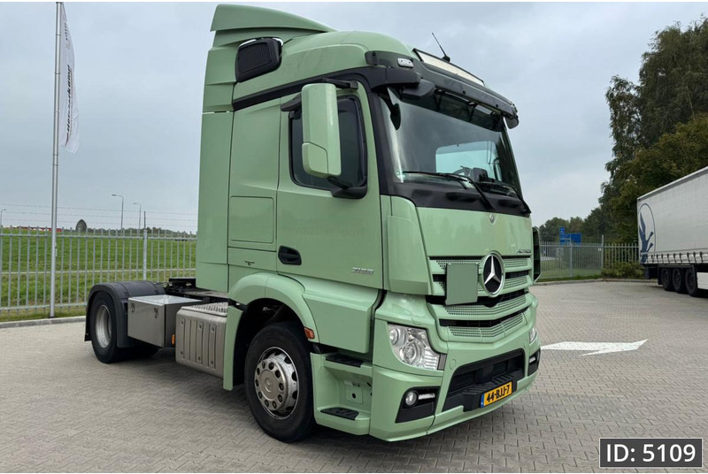Mercedes-Benz Actros 1836 StreamSpace, Euro 6 - Влекач: снимка 4 Mercedes-Benz Actros 1836 StreamSpace, Euro 6 - Влекач: снимка 4