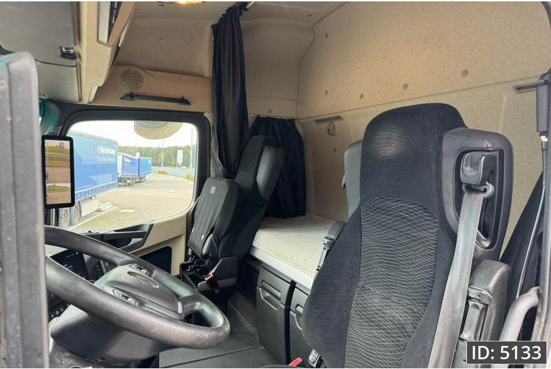 Влекач Mercedes-Benz Actros 1848 BigSpace, Euro 6, / Retarder / Standklima / Hydraulics / MP5, Intarder: снимка 6 Влекач Mercedes-Benz Actros 1848 BigSpace, Euro 6, / Retarder / Standklima / Hydraulics / MP5, Intarder: снимка 6
