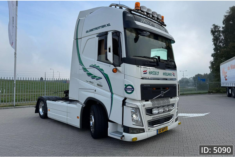 Volvo FH 460 Globetrotter XL, Euro 6, Mega / Like new! / Special interior / Standklima / 2 Tanks - Влекач: снимка 4 Volvo FH 460 Globetrotter XL, Euro 6, Mega / Like new! / Special interior / Standklima / 2 Tanks - Влекач: снимка 4