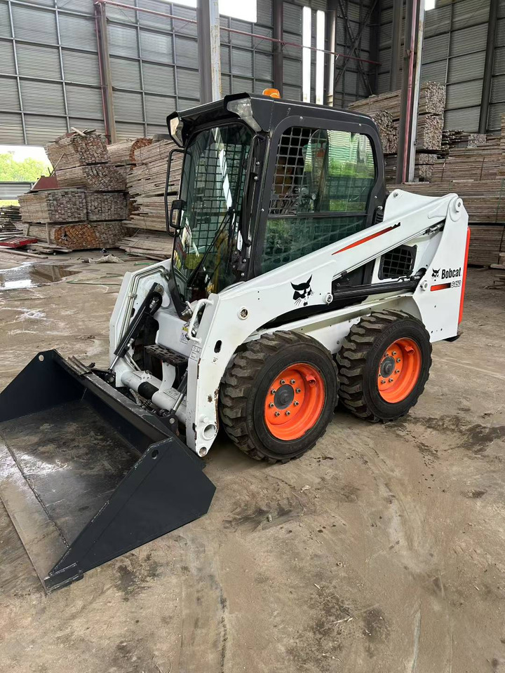 BOBCAT Skid Steer Loader S450 - Мини челен товарач: снимка 4 BOBCAT Skid Steer Loader S450 - Мини челен товарач: снимка 4