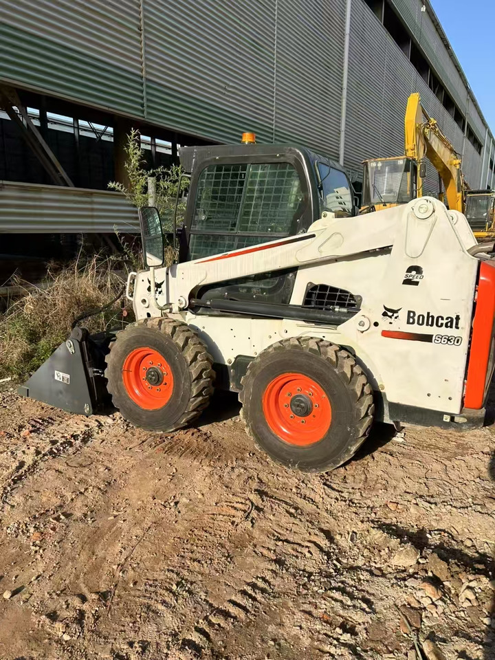 BOBCAT Skid Steer Loader S630 Good Condition - Мини челен товарач: снимка 5 BOBCAT Skid Steer Loader S630 Good Condition - Мини челен товарач: снимка 5