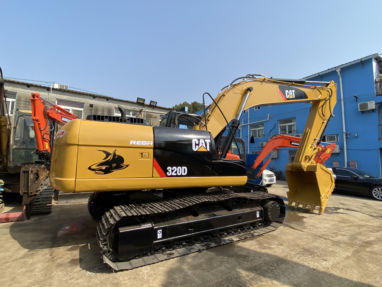 CATERPILLAR 320D - Верижен багер: снимка 2 CATERPILLAR 320D - Верижен багер: снимка 2