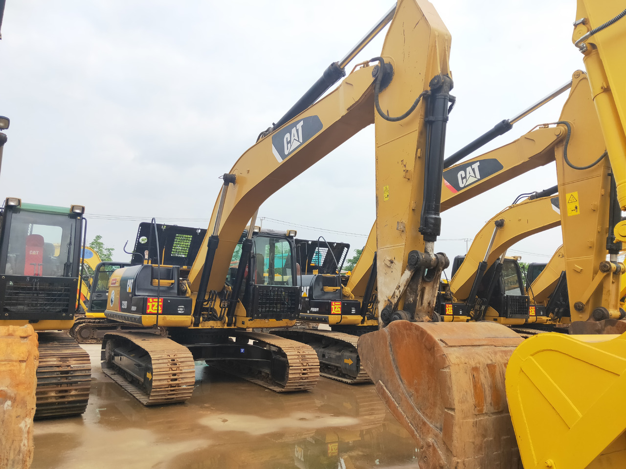 CATERPILLAR 320D - Верижен багер: снимка 1 CATERPILLAR 320D - Верижен багер: снимка 1