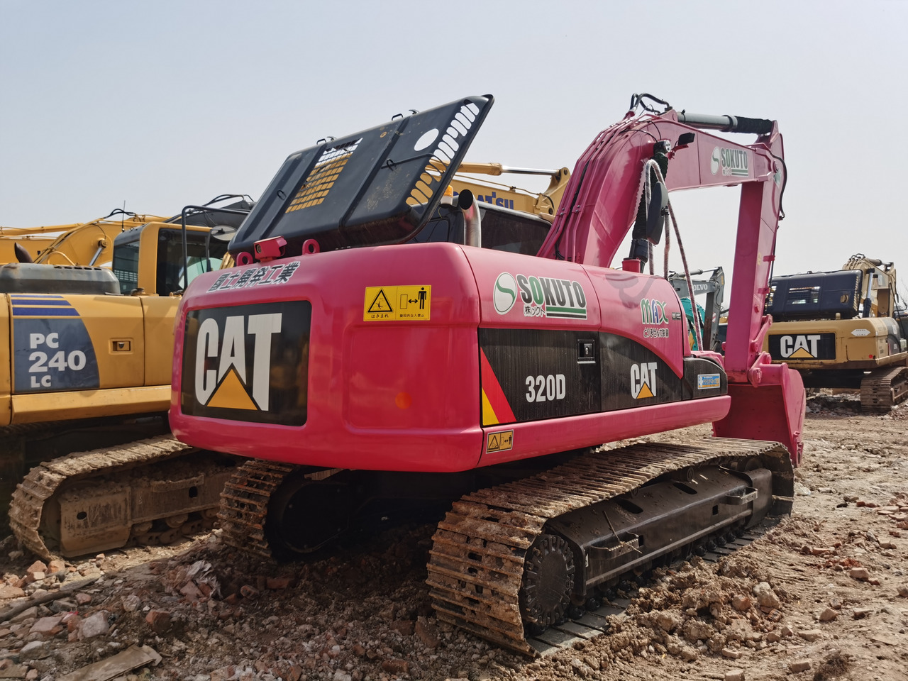 CATERPILLAR 320D(dragon fruit color) - Верижен багер: снимка 5 CATERPILLAR 320D(dragon fruit color) - Верижен багер: снимка 5