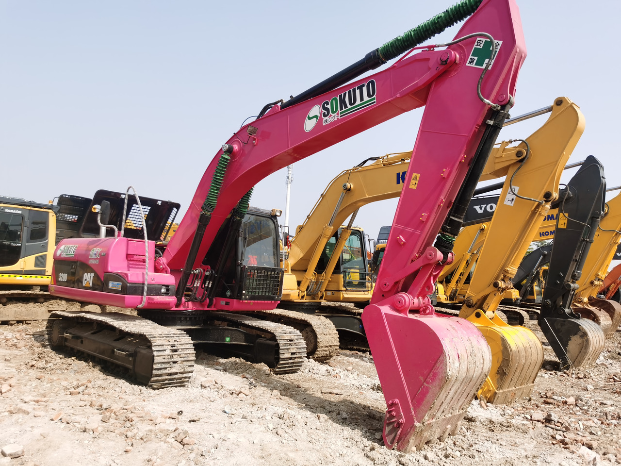 CATERPILLAR 320D(dragon fruit color) - Верижен багер: снимка 1 CATERPILLAR 320D(dragon fruit color) - Верижен багер: снимка 1