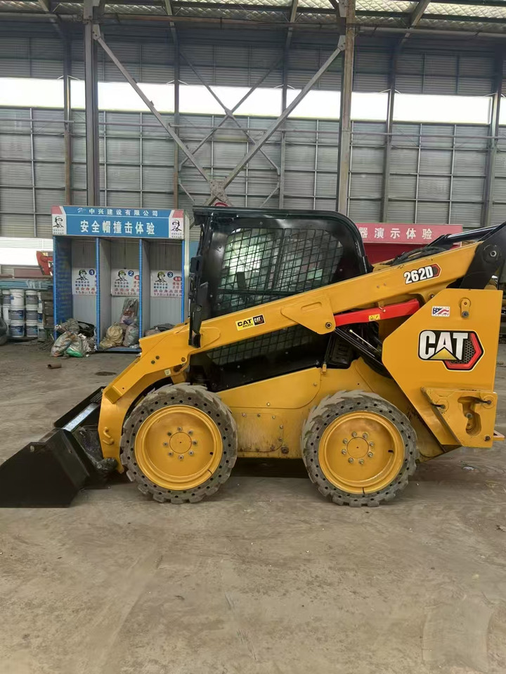 CATERPILLAR CAT260D Skid Steer Loader - Мини челен товарач: снимка 5 CATERPILLAR CAT260D Skid Steer Loader - Мини челен товарач: снимка 5