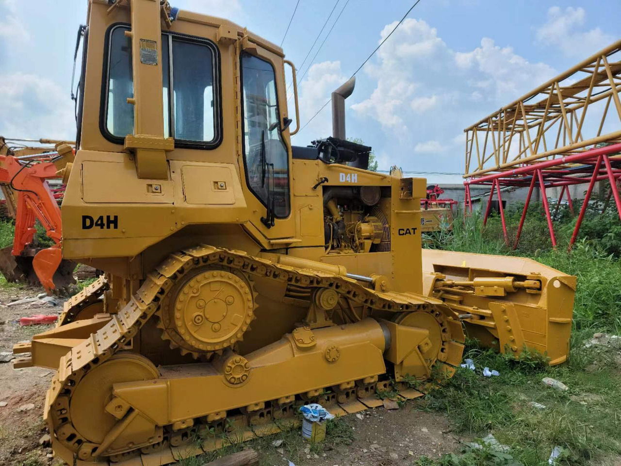 CATERPILLAR D4H - Булдозер: снимка 2 CATERPILLAR D4H - Булдозер: снимка 2
