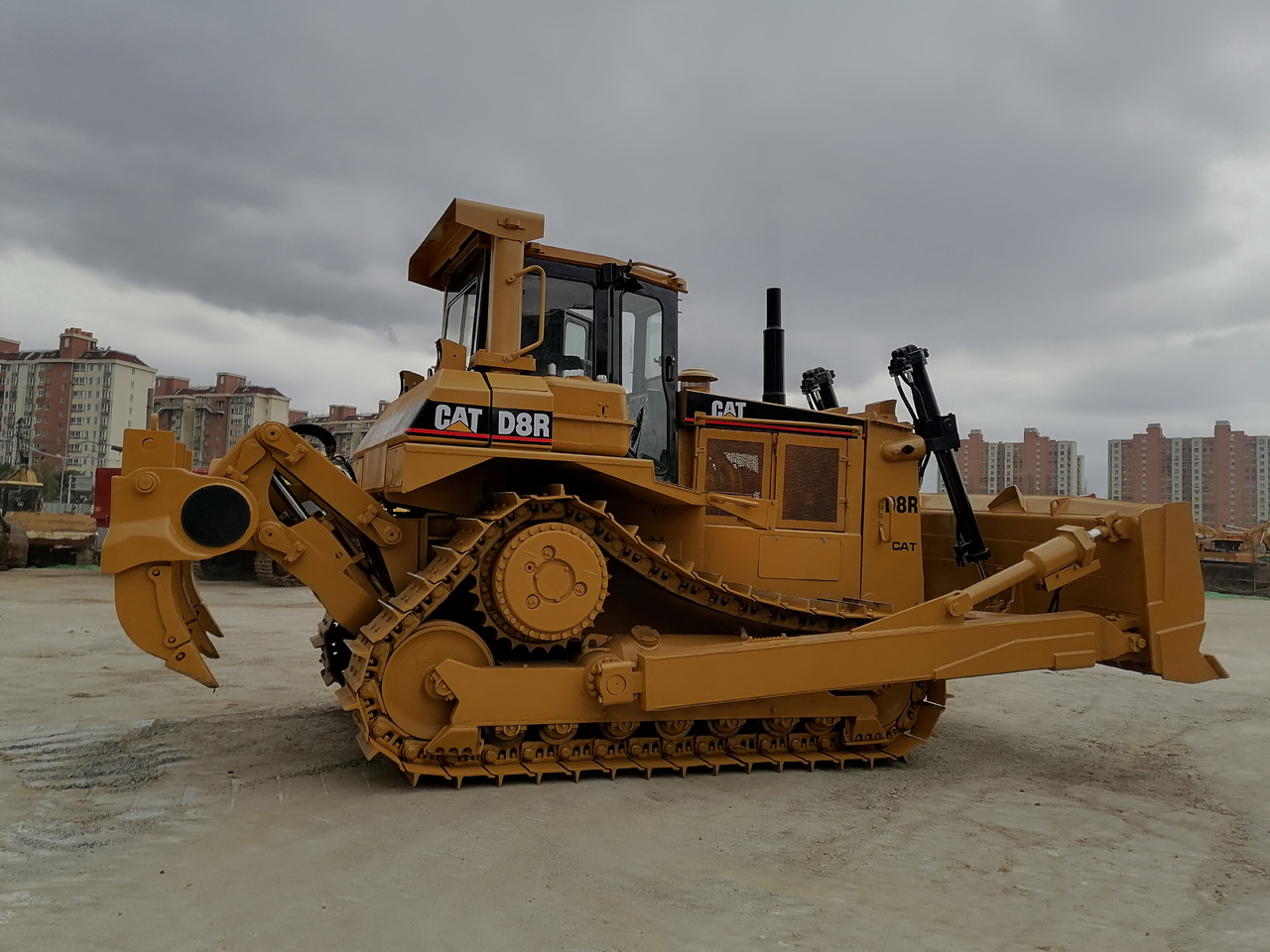 CATERPILLAR D8R Bulldozer Click for Discount - Булдозер: снимка 2 CATERPILLAR D8R Bulldozer Click for Discount - Булдозер: снимка 2