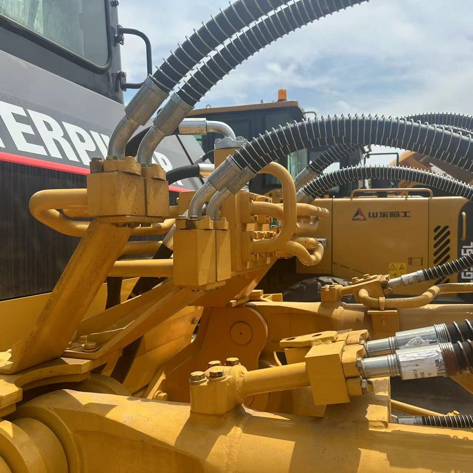 CATERPILLAR D8R bulldozer - Булдозер: снимка 4 CATERPILLAR D8R bulldozer - Булдозер: снимка 4
