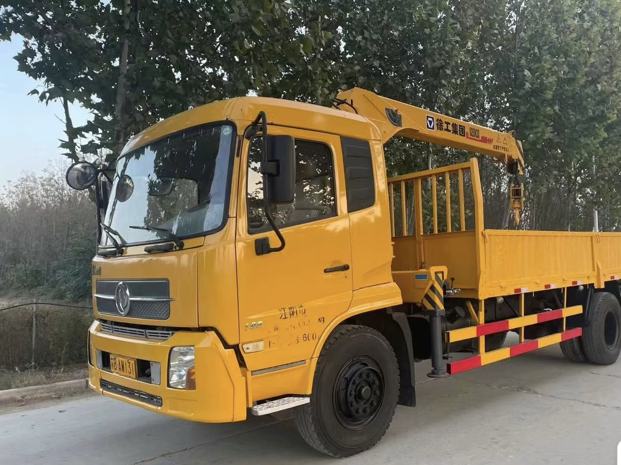 DONGFENG 4X4 CLICK HERE FOR DISCOUNT - Камион с кран: снимка 1 DONGFENG 4X4 CLICK HERE FOR DISCOUNT - Камион с кран: снимка 1