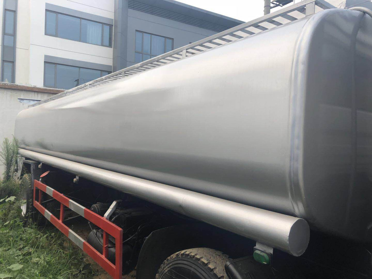 DONGFENG fuel tanker CLICK HERE FOR DISCOUNT - Камион цистерна: снимка 3 DONGFENG fuel tanker CLICK HERE FOR DISCOUNT - Камион цистерна: снимка 3