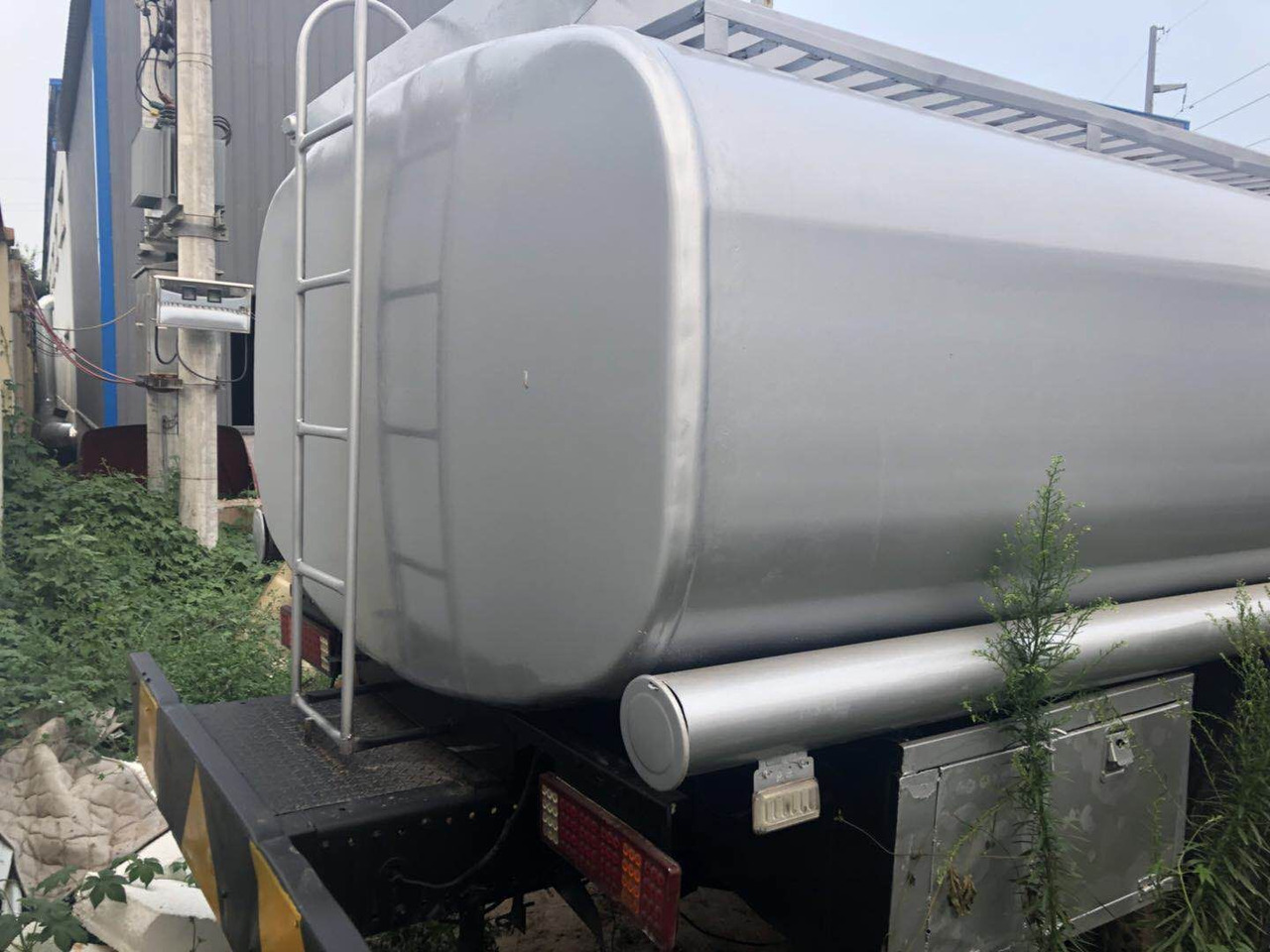 DONGFENG fuel tanker CLICK HERE FOR DISCOUNT - Камион цистерна: снимка 4 DONGFENG fuel tanker CLICK HERE FOR DISCOUNT - Камион цистерна: снимка 4