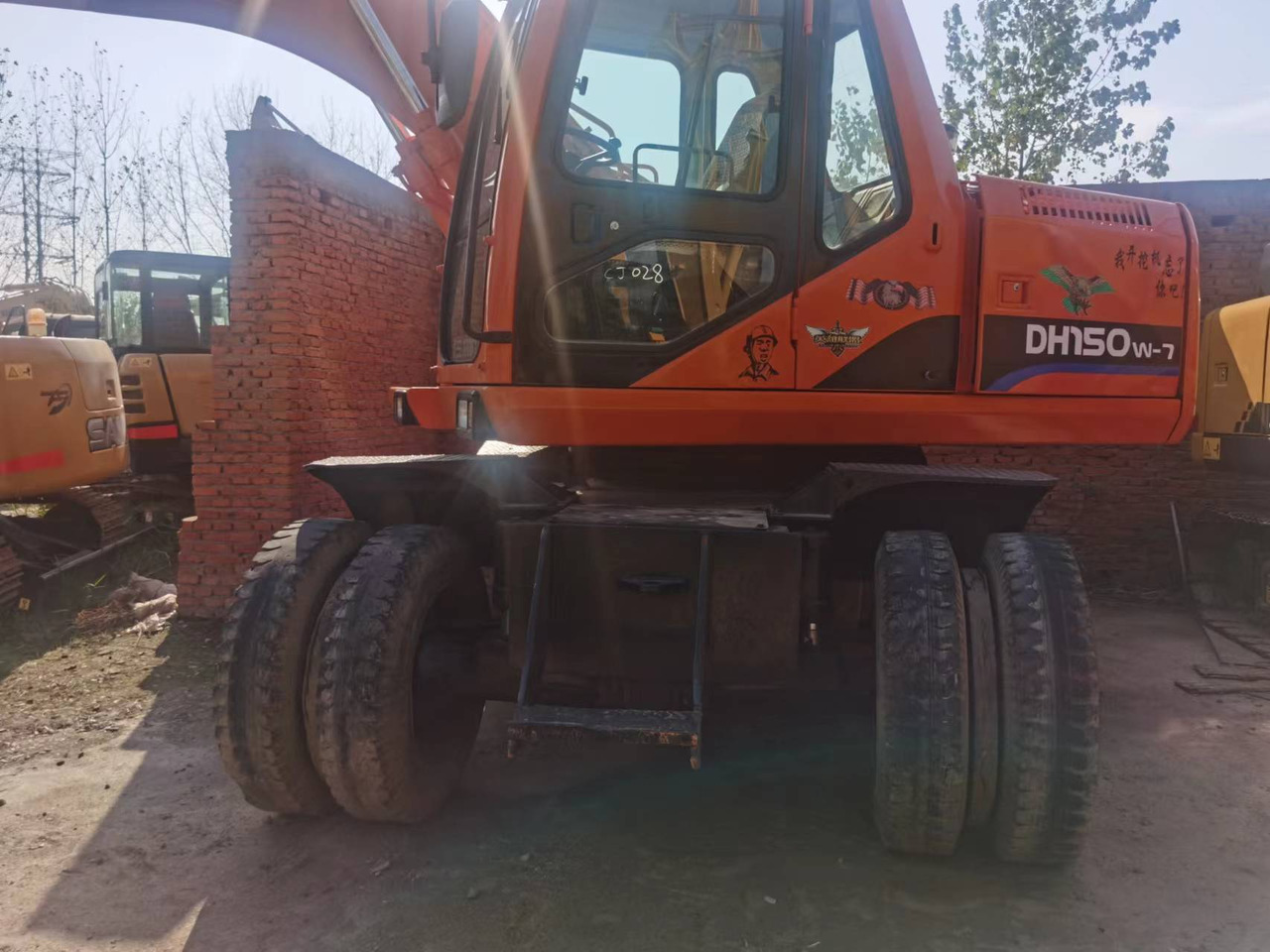 DOOSAN DH150W-7 - Верижен багер: снимка 4 DOOSAN DH150W-7 - Верижен багер: снимка 4