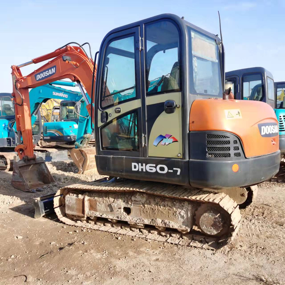 DOOSAN DH60-7 - Верижен багер: снимка 2 DOOSAN DH60-7 - Верижен багер: снимка 2
