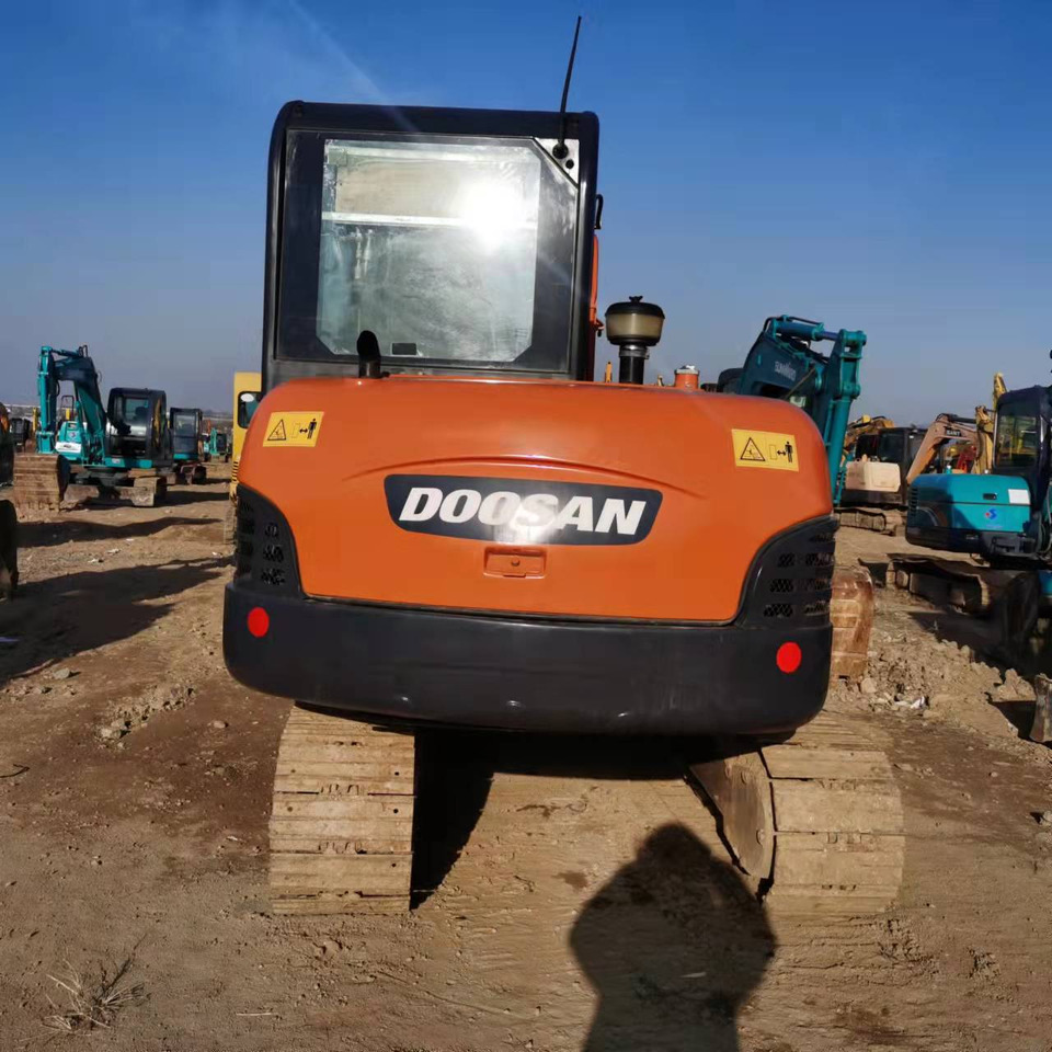 DOOSAN DH60-7 - Верижен багер: снимка 3 DOOSAN DH60-7 - Верижен багер: снимка 3