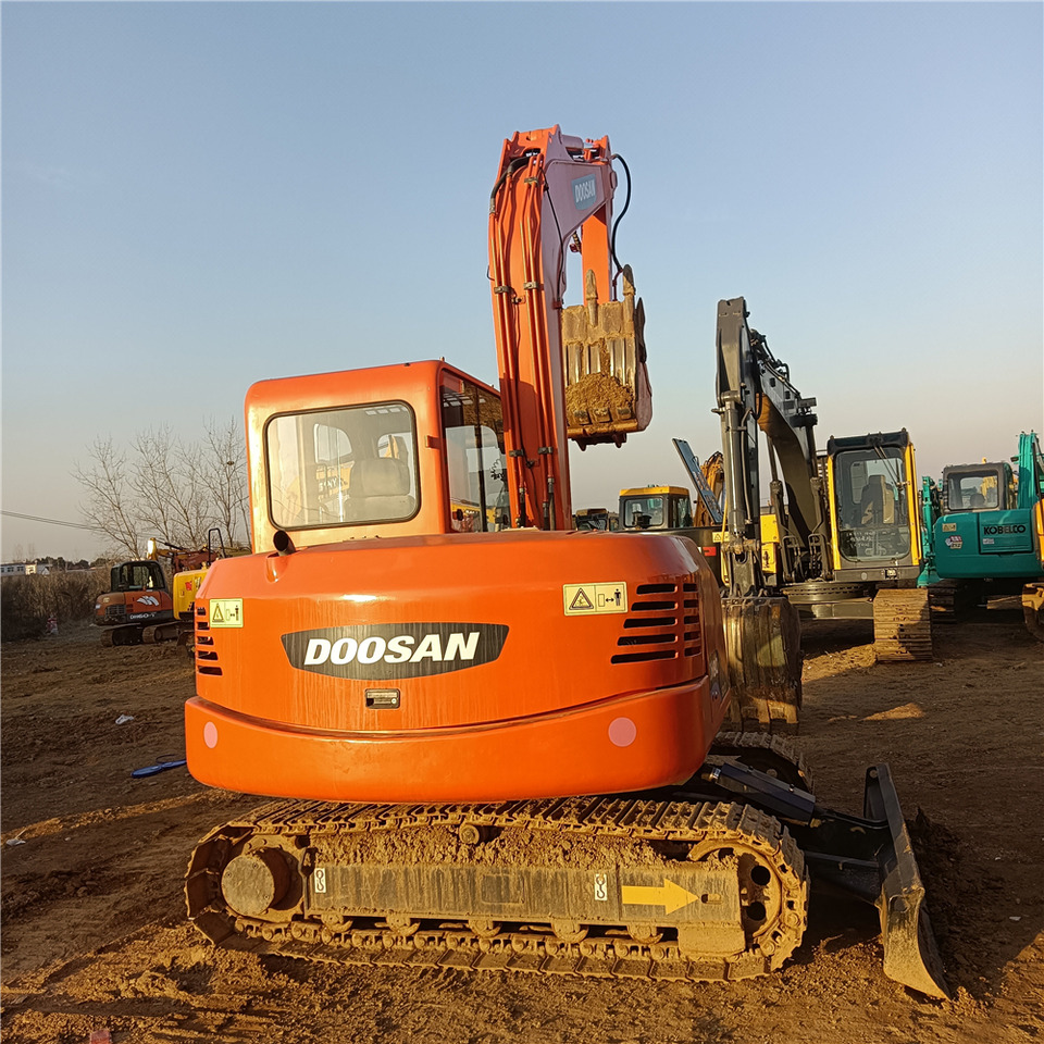 DOOSAN DH80GOLD - Верижен багер: снимка 3 DOOSAN DH80GOLD - Верижен багер: снимка 3