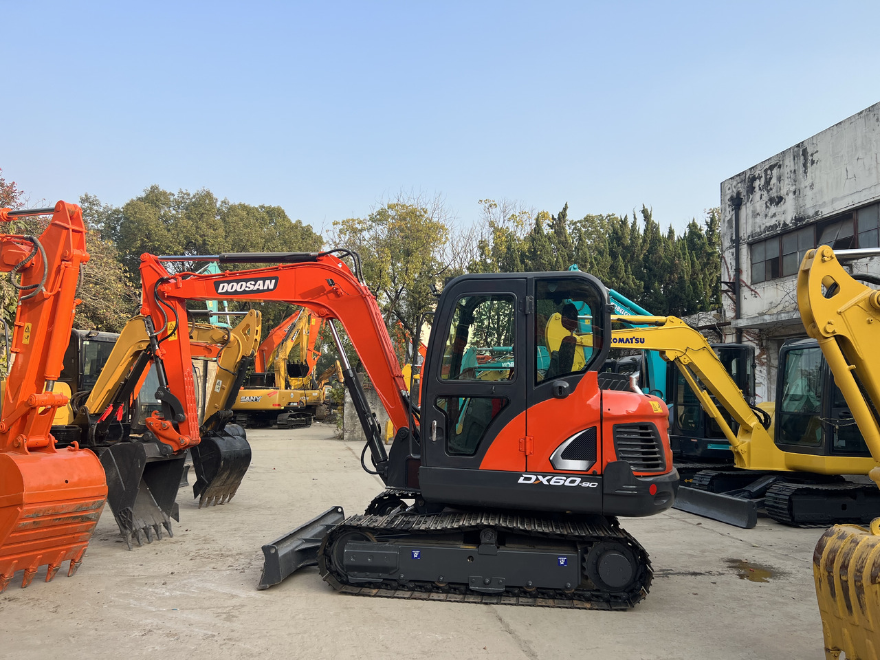 DOOSAN DX 60 Mini excavator - Мини багер: снимка 1 DOOSAN DX 60 Mini excavator - Мини багер: снимка 1
