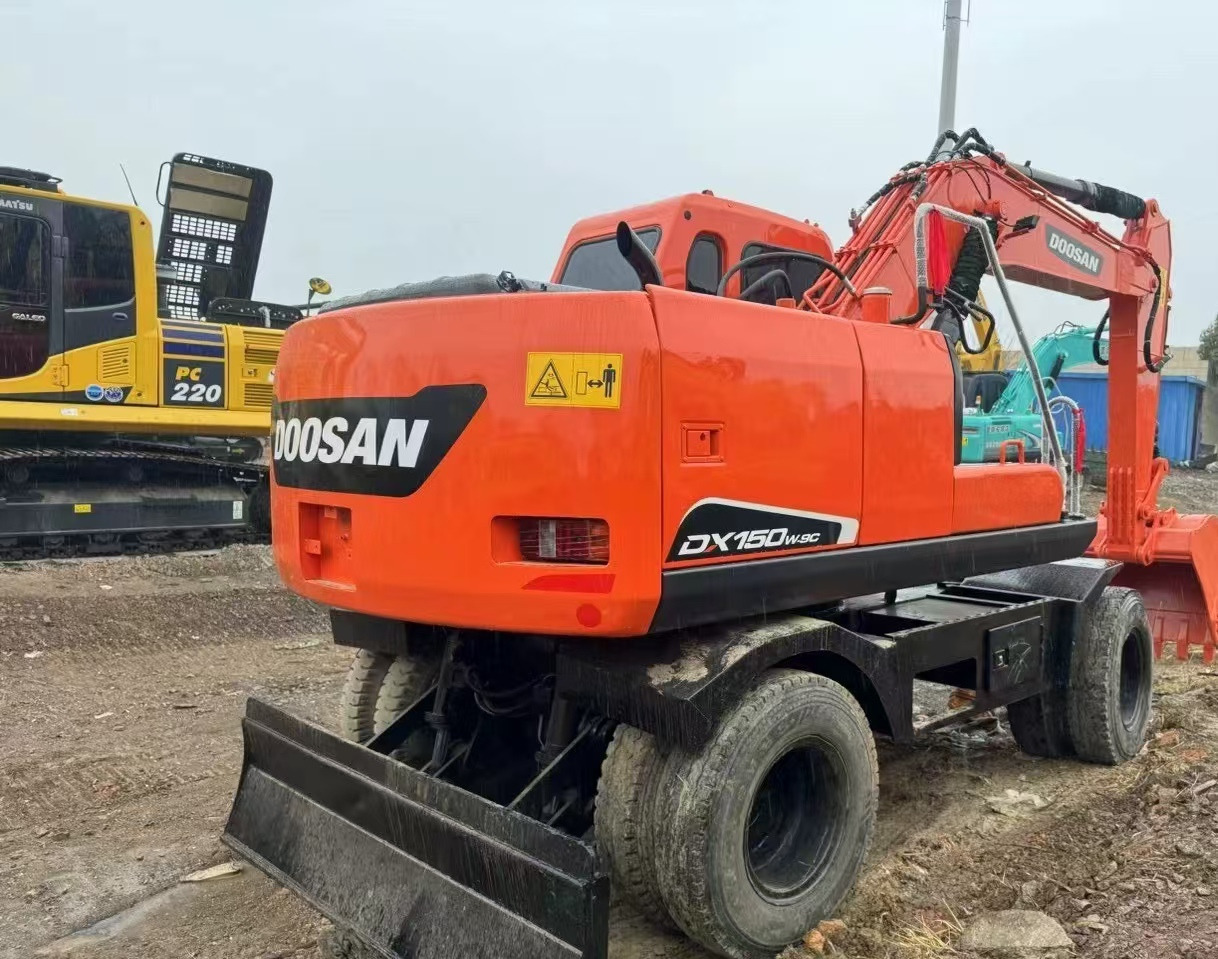 DOOSAN DX150W Wheel Excavator Good Condition - Колесен багер: снимка 1 DOOSAN DX150W Wheel Excavator Good Condition - Колесен багер: снимка 1