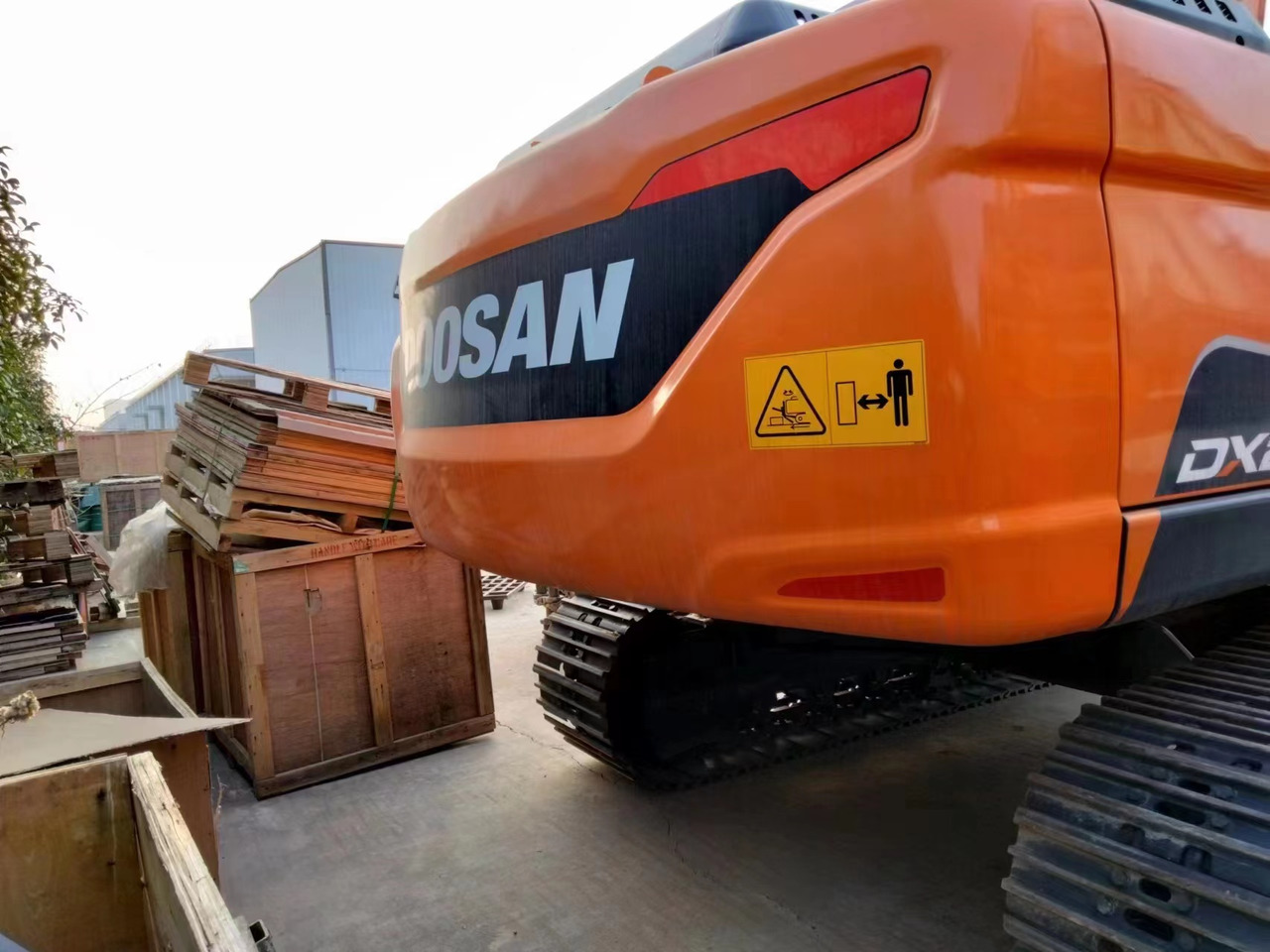 DOOSAN DX225LC-9 - Верижен багер: снимка 4 DOOSAN DX225LC-9 - Верижен багер: снимка 4