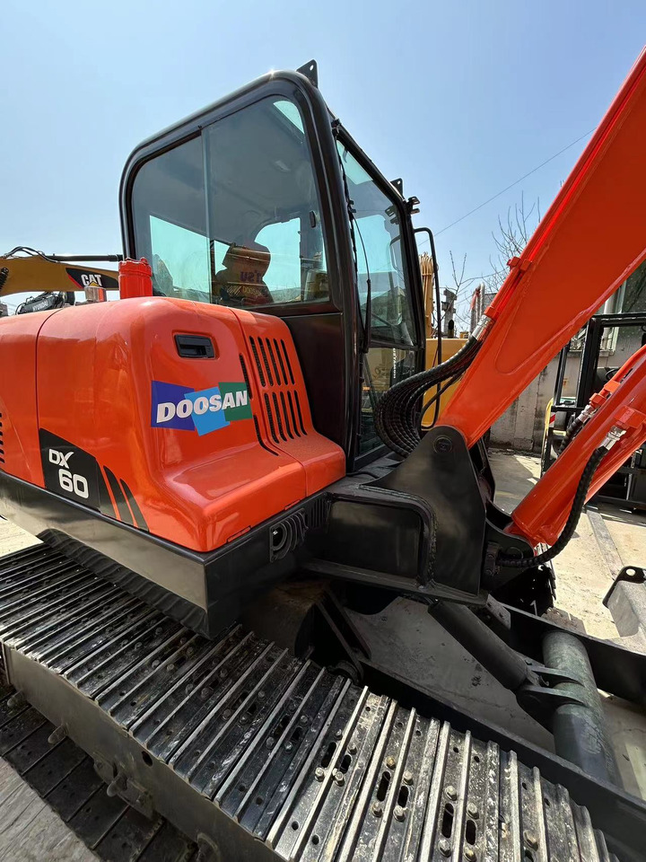 DOOSAN DX60 Mini excavator 6ton - Мини багер: снимка 4 DOOSAN DX60 Mini excavator 6ton - Мини багер: снимка 4