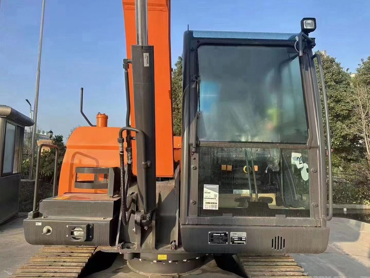 DOOSAN DX75 Mini excavator 7.5 ton - Мини багер: снимка 5 DOOSAN DX75 Mini excavator 7.5 ton - Мини багер: снимка 5