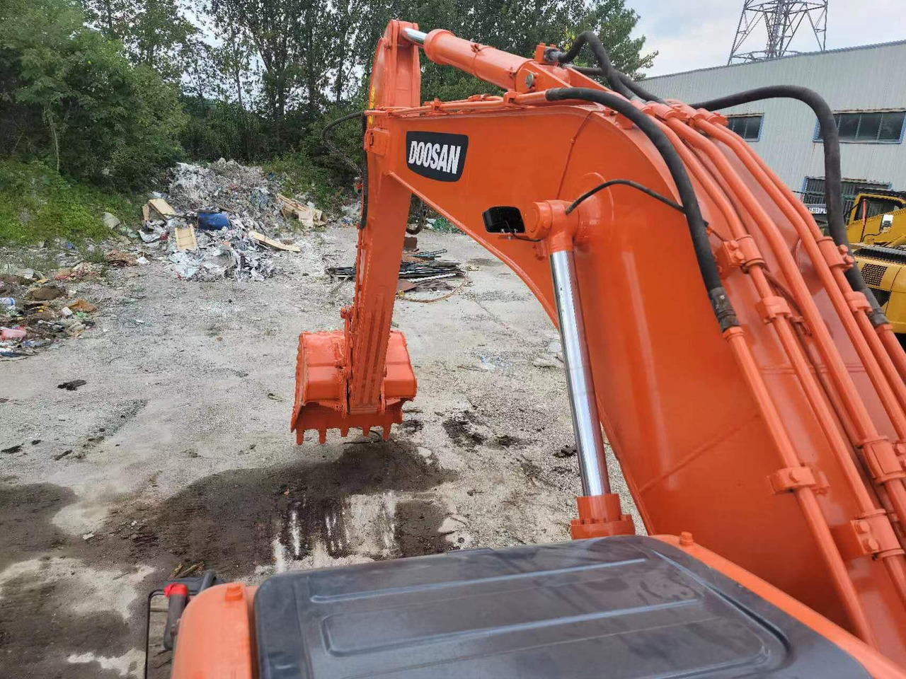 DX225LC - Верижен багер: снимка 5 DX225LC - Верижен багер: снимка 5