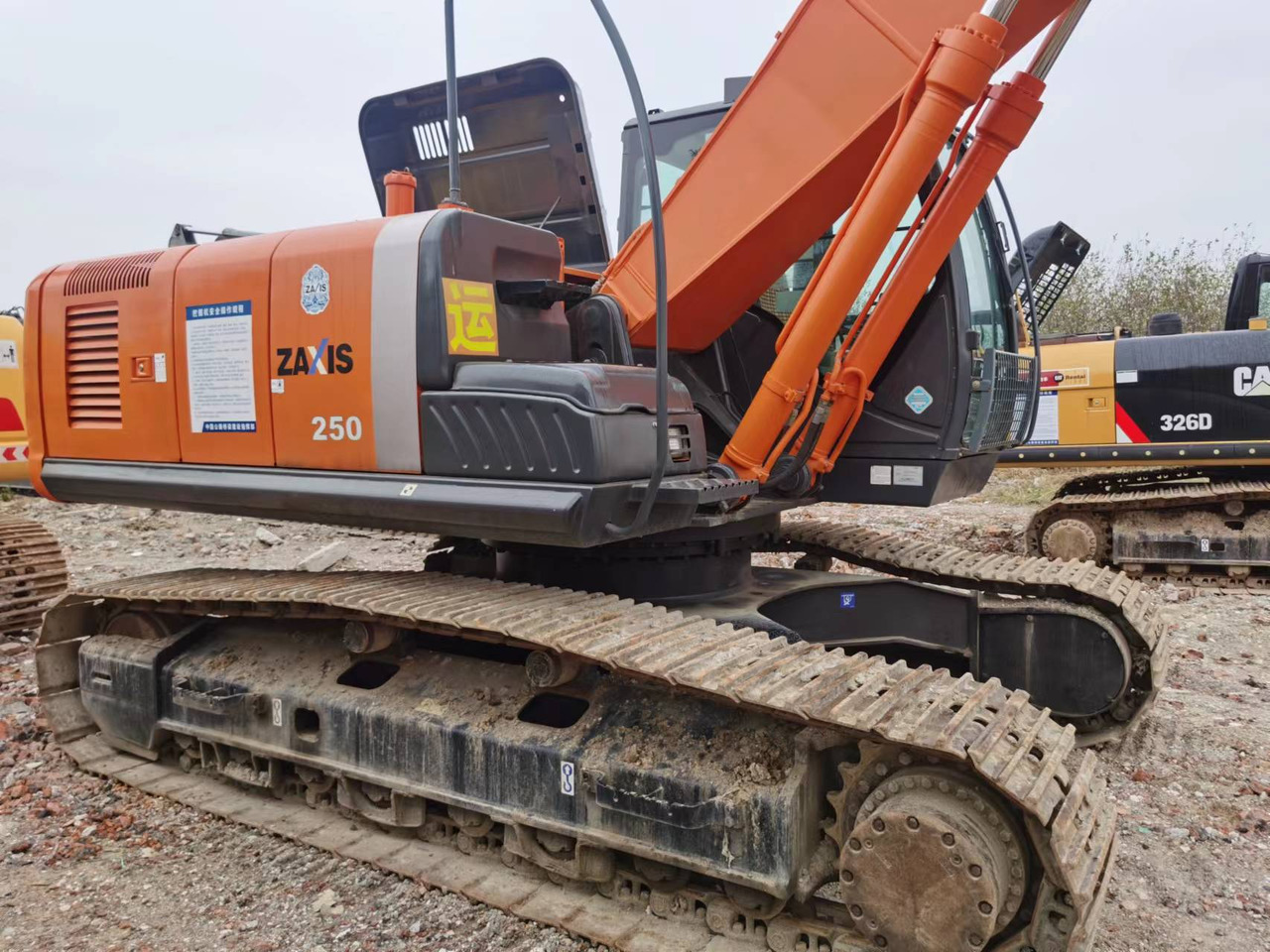 HITACHI ZX250 - Верижен багер: снимка 4 HITACHI ZX250 - Верижен багер: снимка 4