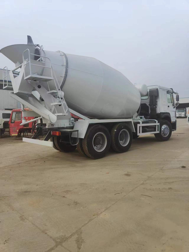 HOWO 375 Cement Mixer Truck 6*4 - Бетоновоз: снимка 5 HOWO 375 Cement Mixer Truck 6*4 - Бетоновоз: снимка 5
