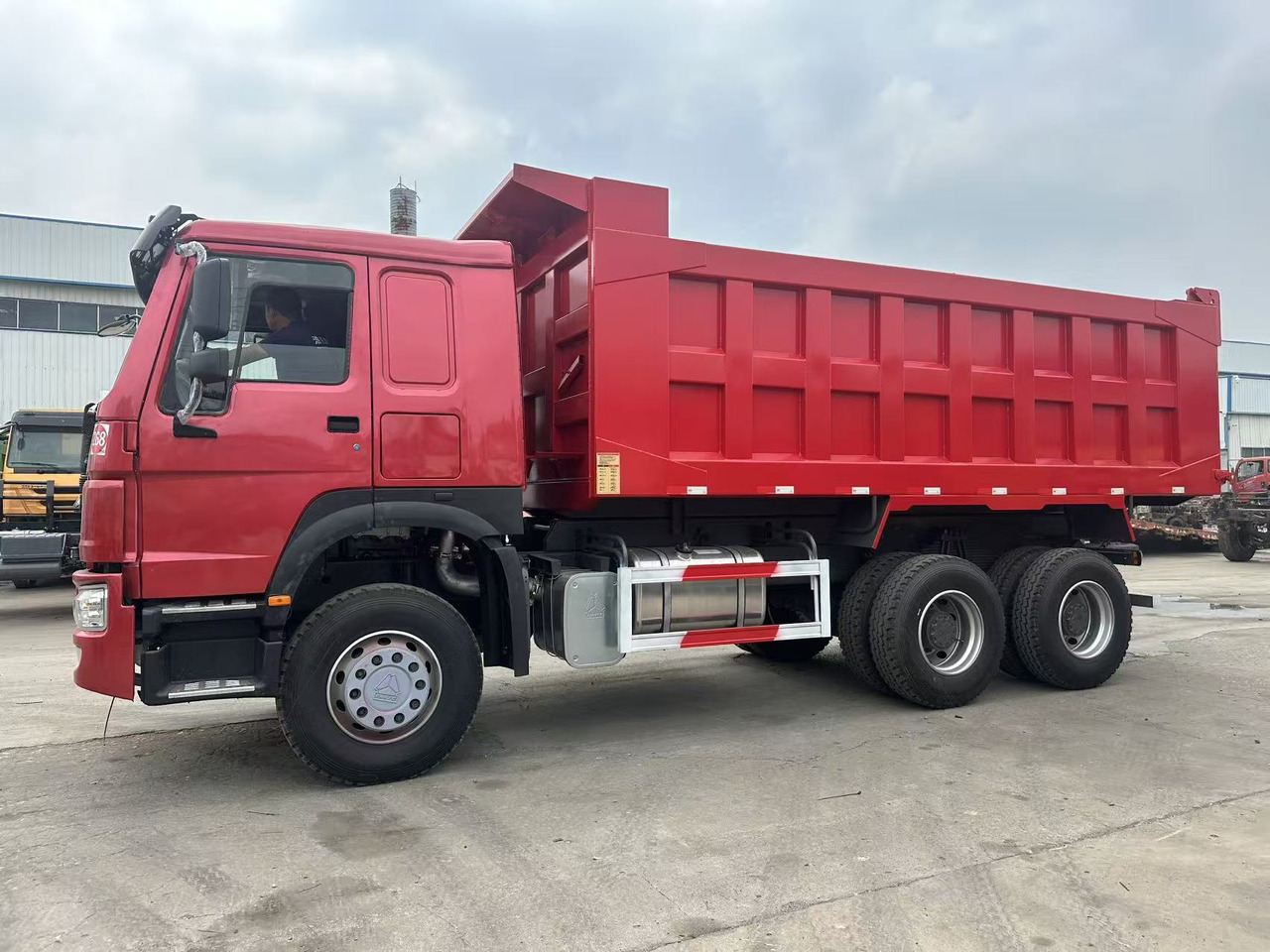 HOWO Dump Truck 6x4 Click Here for Discount - Самосвал камион: снимка 3 HOWO Dump Truck 6x4 Click Here for Discount - Самосвал камион: снимка 3