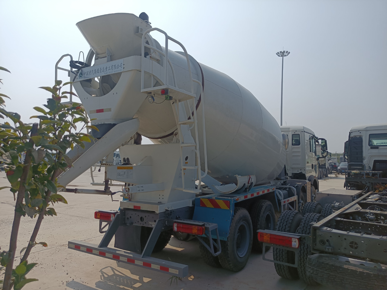 HOWO TX350 Cement Mixer Truck - Бетоновоз: снимка 5 HOWO TX350 Cement Mixer Truck - Бетоновоз: снимка 5
